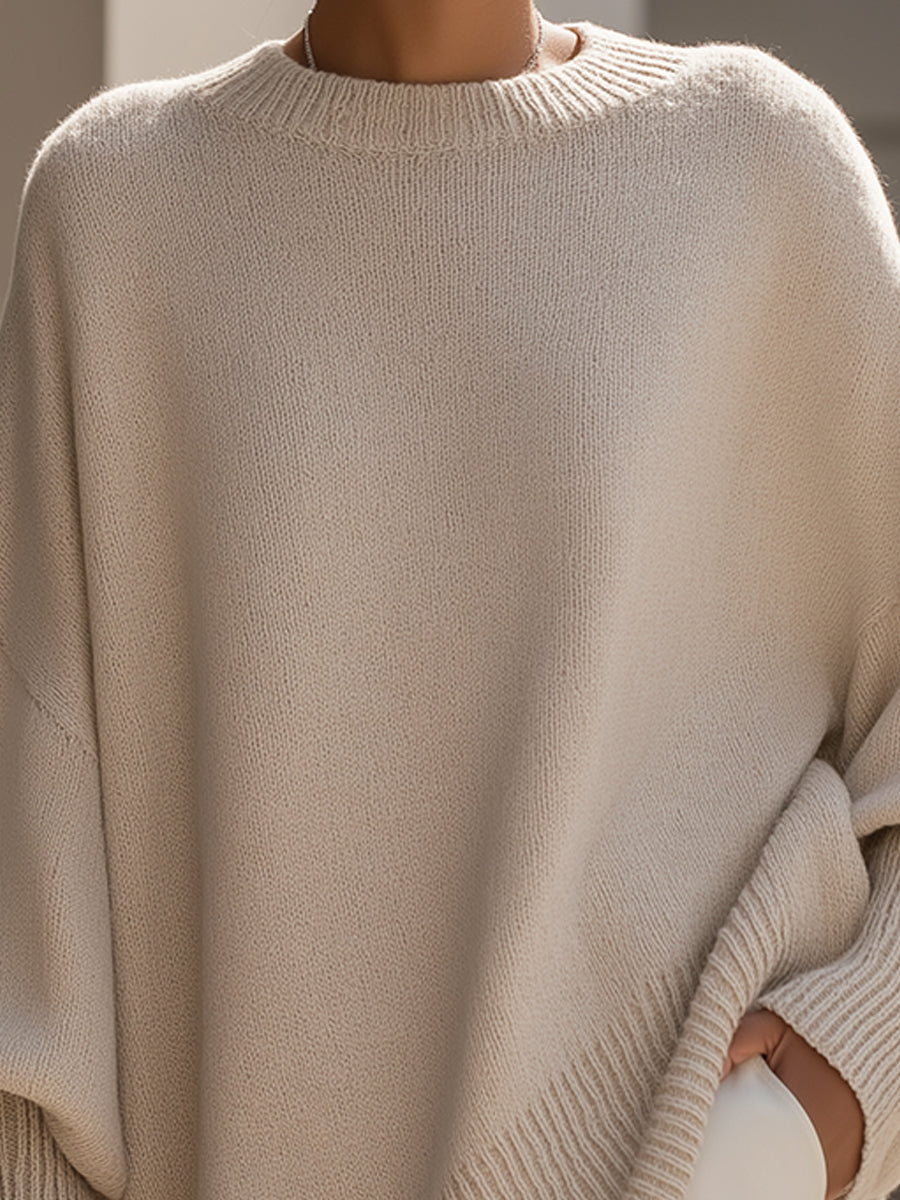 Womens oversized sweater in Beige, close view of the crew neck knit