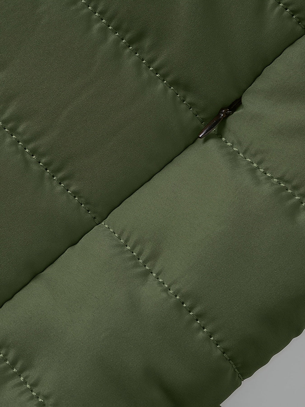 Lightweight Puffer Jacket for Men with Stand Collar